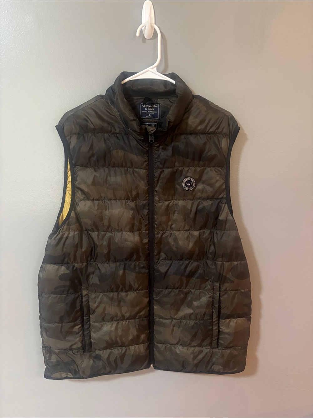 Abercrombie & fitch XL camo vest